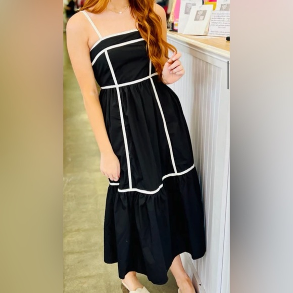 SOLD • Black + Off White Dress - Picture 3 of 4